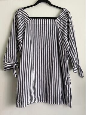 INAE Collection Light Gray Striped Tunic Top L Square Neck Tie Sleeve No Tag